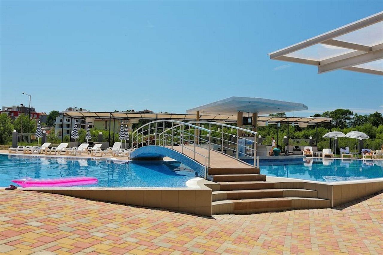 Emberli Aparthotel Lozenets Exterior photo